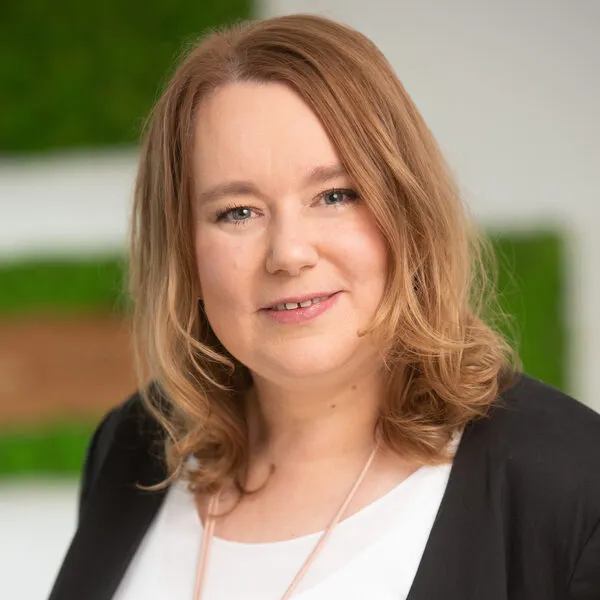 Tanja Labusch, Backoffice